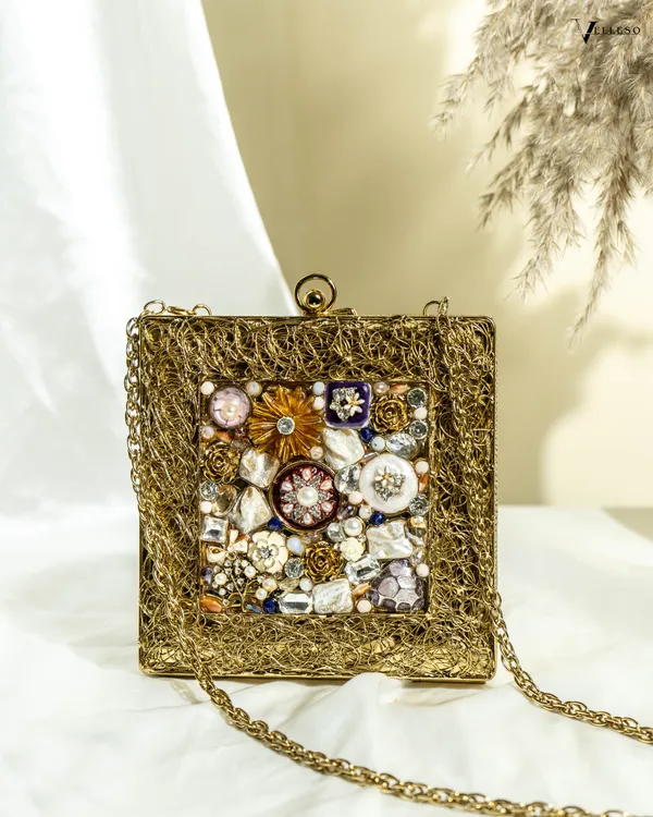 Veloura_Vintage_Vault
